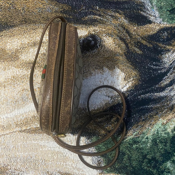 Vintage Gucci purse. CLASSIC. - Picture 3 of 12